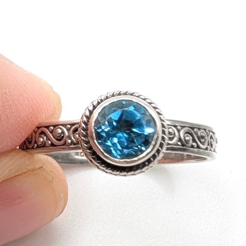 Sarda Sterling Silver 925 Blue Topaz Artisan Scroll Band Ring Size 7.75